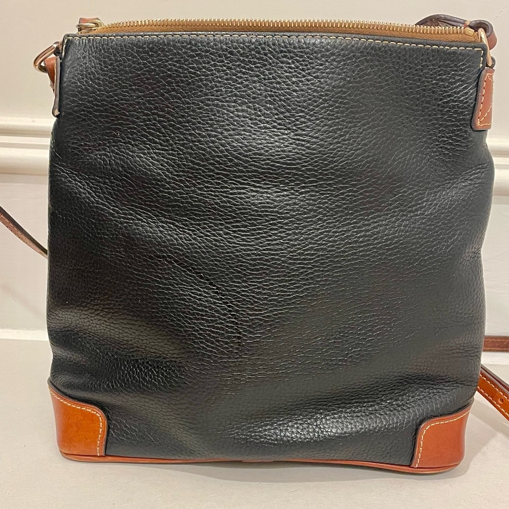 Dooney & Bourke pebbled leather crossbody purse black & brown gold hardware - Picture 12 of 15